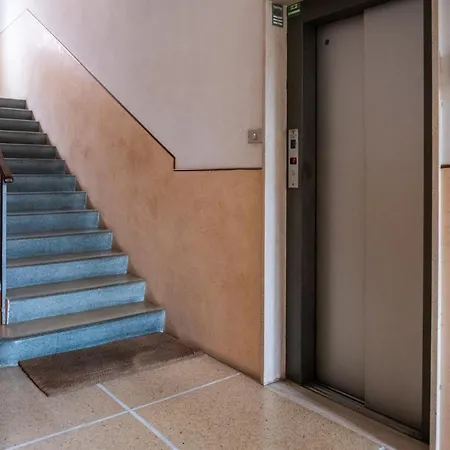 Διαμέρισμα Morgana Guarda Il Canale - Centro Storico - Finestrella -indipendenza - Piazza 8 Agosto - Stazione