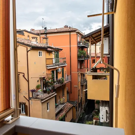 Morgana Guarda Il Canale - Centro Storico - Finestrella -indipendenza - Piazza 8 Agosto - Stazione Διαμέρισμα