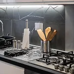Apartman Morgana Guarda Il Canale - Centro Storico - Finestrella -indipendenza - Piazza 8 Agosto - Stazione *