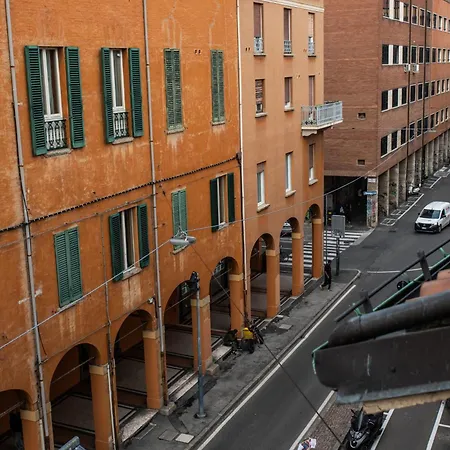 Апартаменты Morgana Guarda Il Canale - Centro Storico - Finestrella -indipendenza - Piazza 8 Agosto - Stazione Болонья