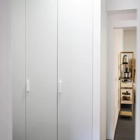 Morgana Guarda Il Canale - Centro Storico - Finestrella -indipendenza - Piazza 8 Agosto - Stazione 公寓 *