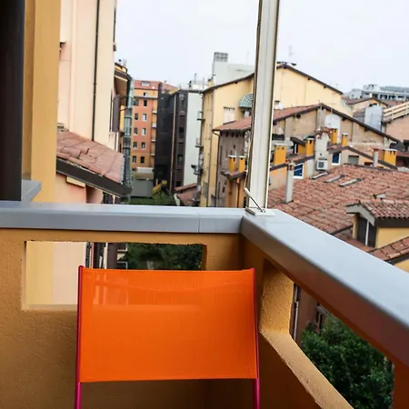 Morgana Guarda Il Canale - Centro Storico - Finestrella -indipendenza - Piazza 8 Agosto - Stazione * בולוניה