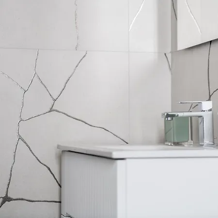 Appartement Morgana Guarda Il Canale - Centro Storico - Finestrella -indipendenza - Piazza 8 Agosto - Stazione *